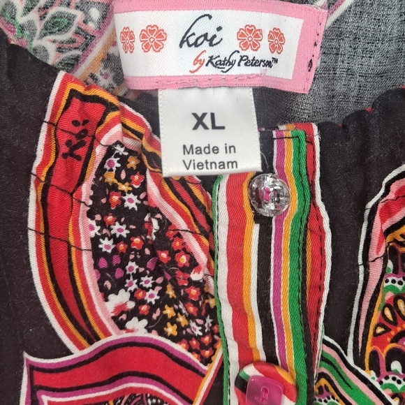 Stunning 100% Cotton Top from Koi by Kathy Peterson - Picture 9 of 12